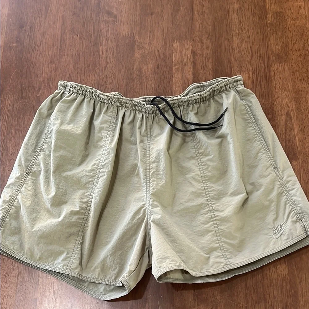 Nike Men’s Vintage Style Nylon Swim Shorts Olive Green Mesh Liner XL Beachwear